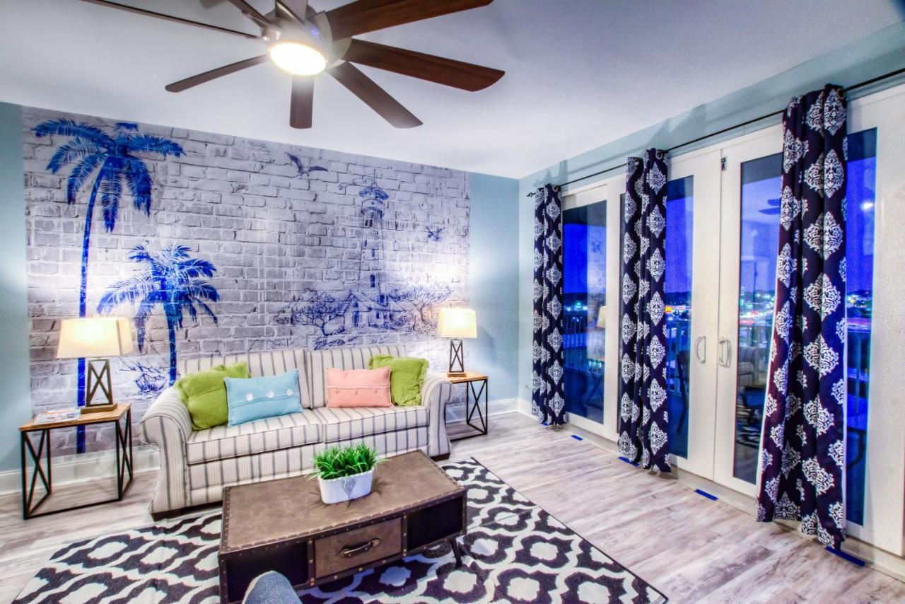 Holiday home Laketown Wharf 630 By Aneliya